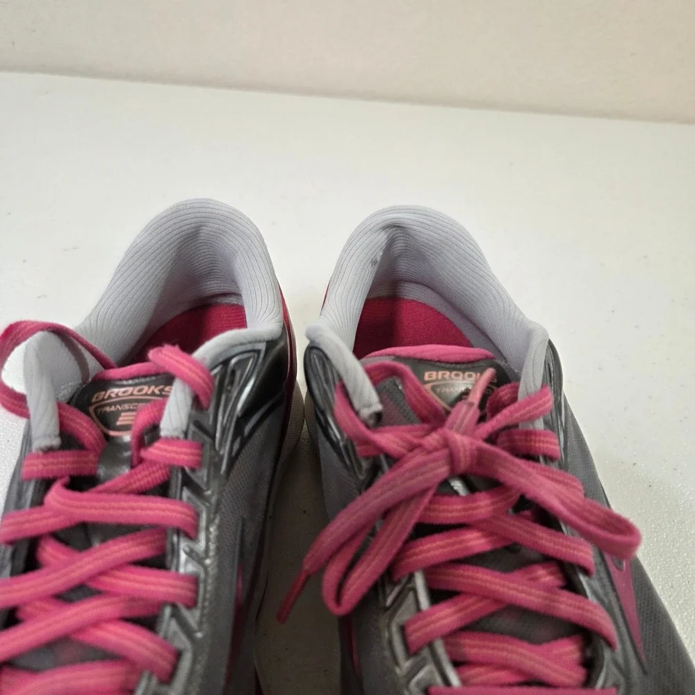 Brooks Transcend 3 Womens Running Shoes Size 7.5 Grey Pink Stability Guide Rails